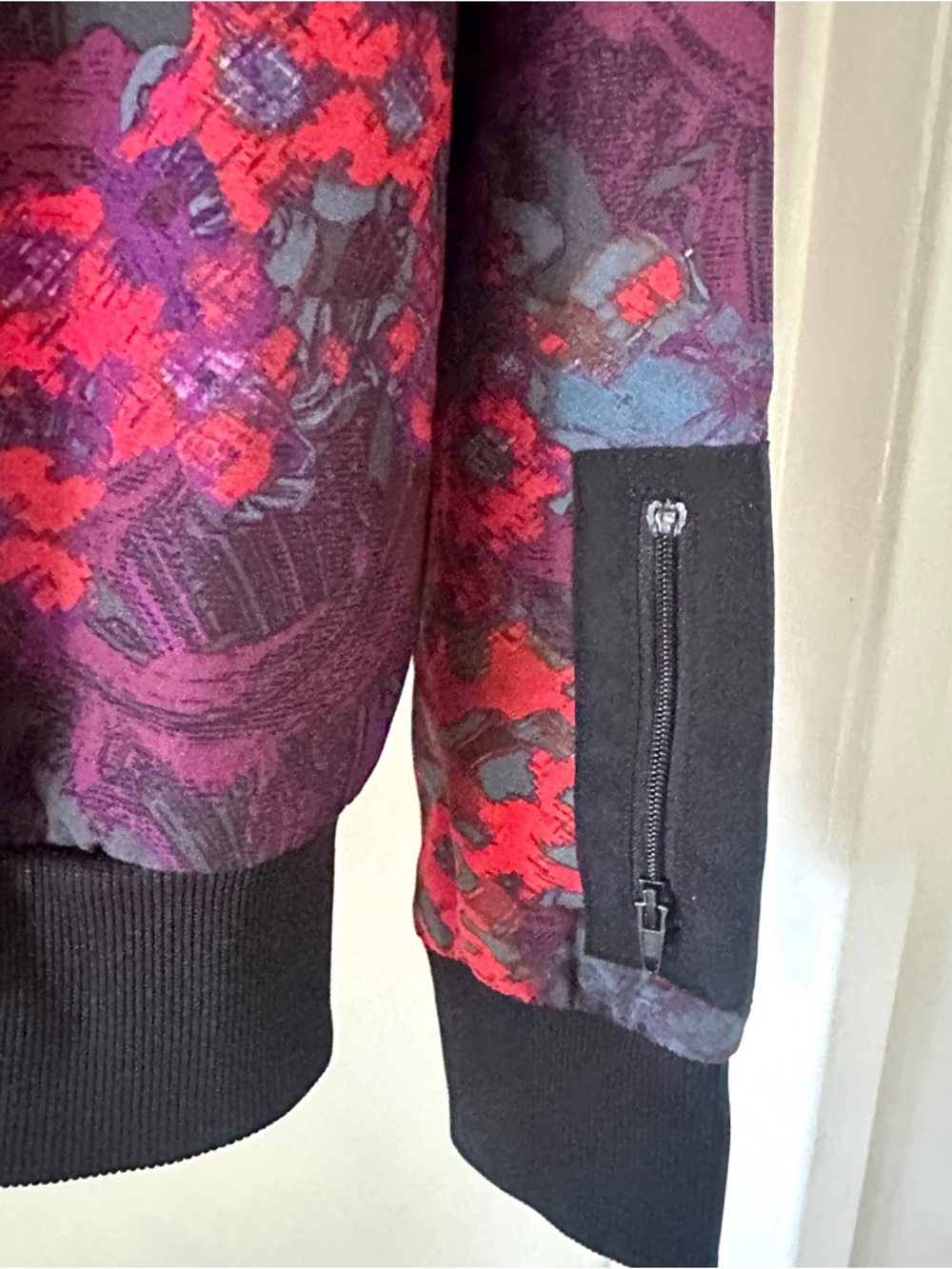 Fabletics | Ithaca Bomber Jacket - Picture 7 of 9